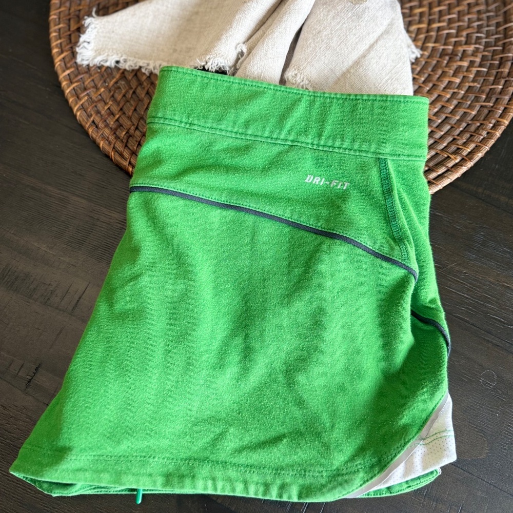 Nike Runners Shorts - Picture 4 of 7